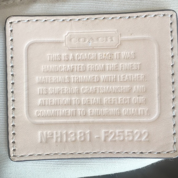 COACH Peyton Dream C ToteBag - Picture 13 of 16